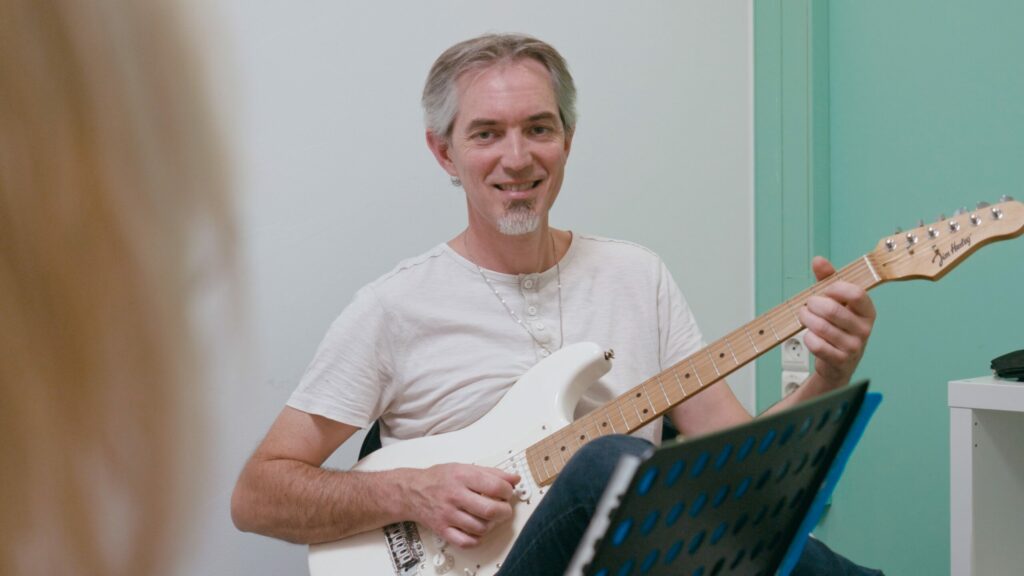 cours-de-guitarre-lattes
